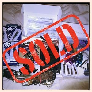 Complete tattooing equipment set
